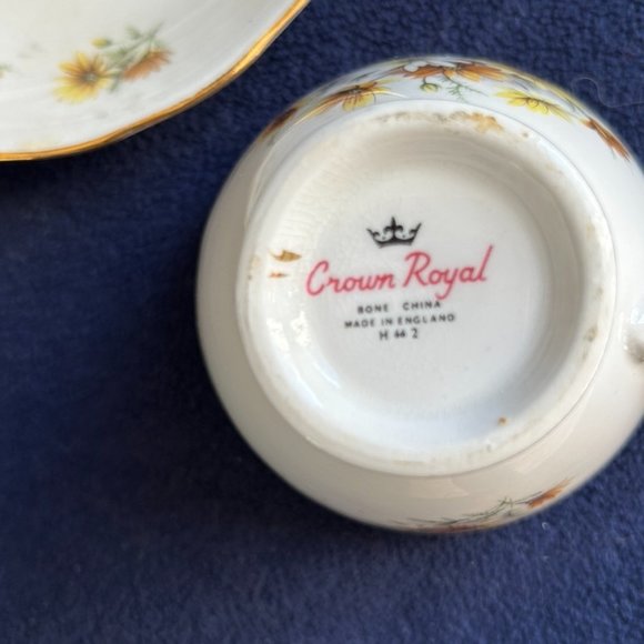 VTG Crown Royal  Bone China Teacup and Saucer - Picture 4 of 6